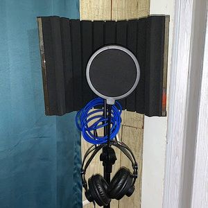 Studio equipment set; Headphones, all wires, audio box & beat machine included.